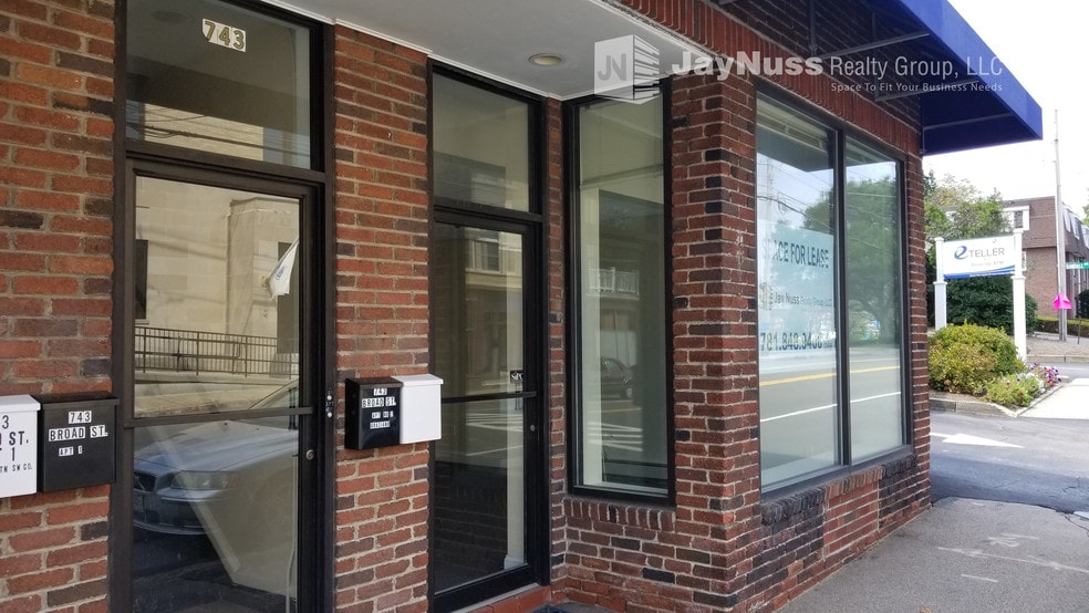 More Photos Of 743 Broad St, Weymouth Storefront Retail Office For Lease