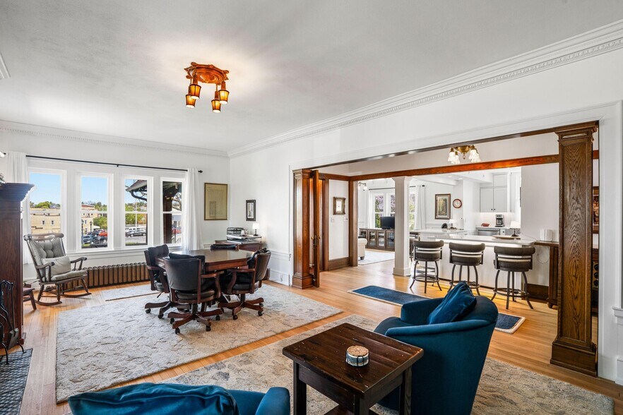More Photos Of 90 S Main St, Hartford Hospitality For Sale