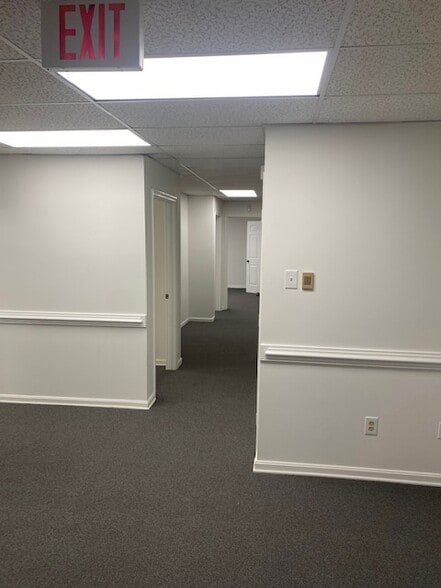 More Photos Of 4216 Evergreen Ln, Annandale Medical For Sale