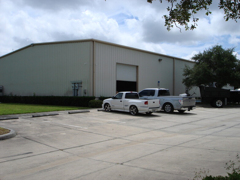 Primary Photo Of 2006 58th Avenue Cir E, Bradenton Industrial For Sale