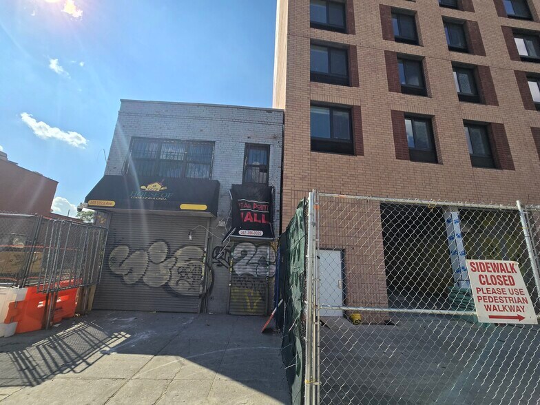 Primary Photo Of 568 Utica Ave, Brooklyn General Retail For Lease