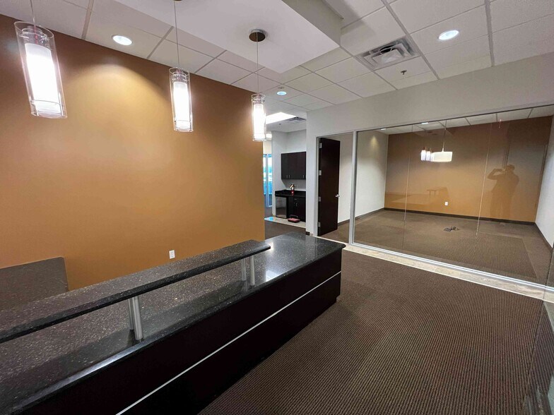 More Photos Of 9383 E Bahia Dr, Scottsdale Office For Lease