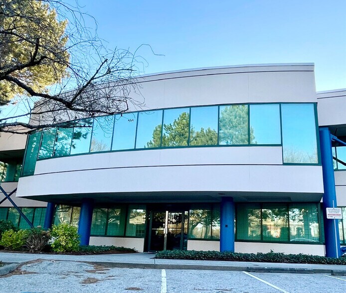 More Photos Of 1750 75th Av W, Vancouver Office For Lease