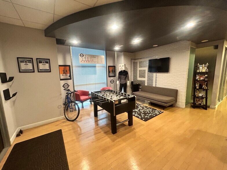 More Photos Of 5927 Balfour Ct, Carlsbad Office For Sale