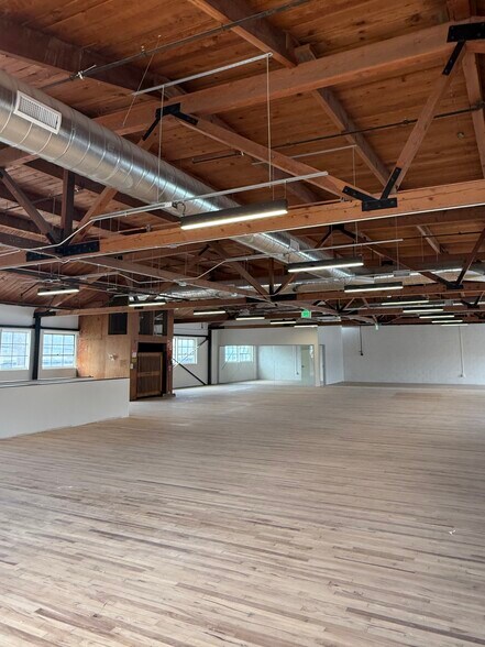 More Photos Of 2630 8th St, Berkeley Manufacturing For Lease