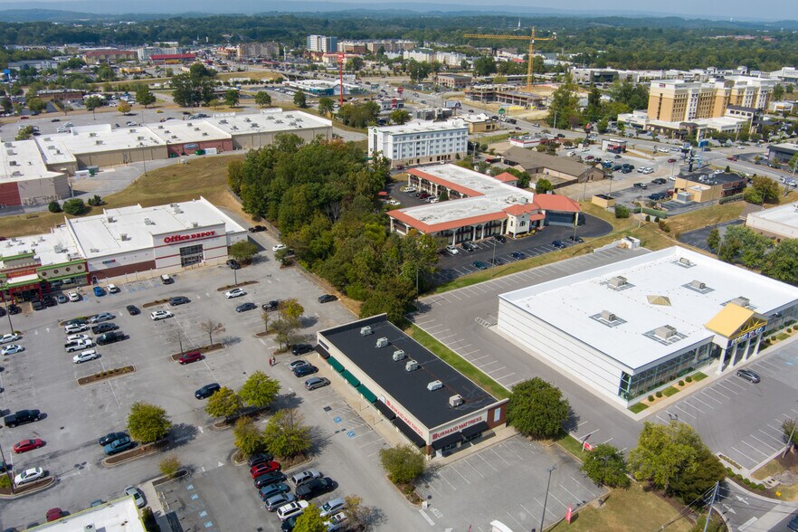 More Photos Of 2271 Gunbarrel Rd, Chattanooga Unknown For Lease