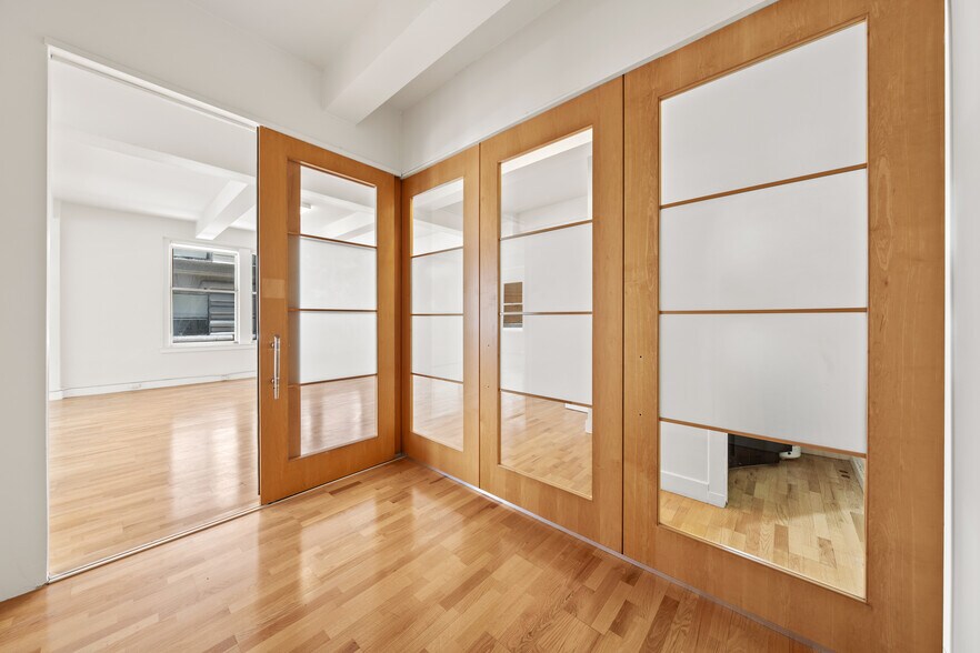More Photos Of 165 Jessie St, San Francisco Storefront Retail Office For Lease
