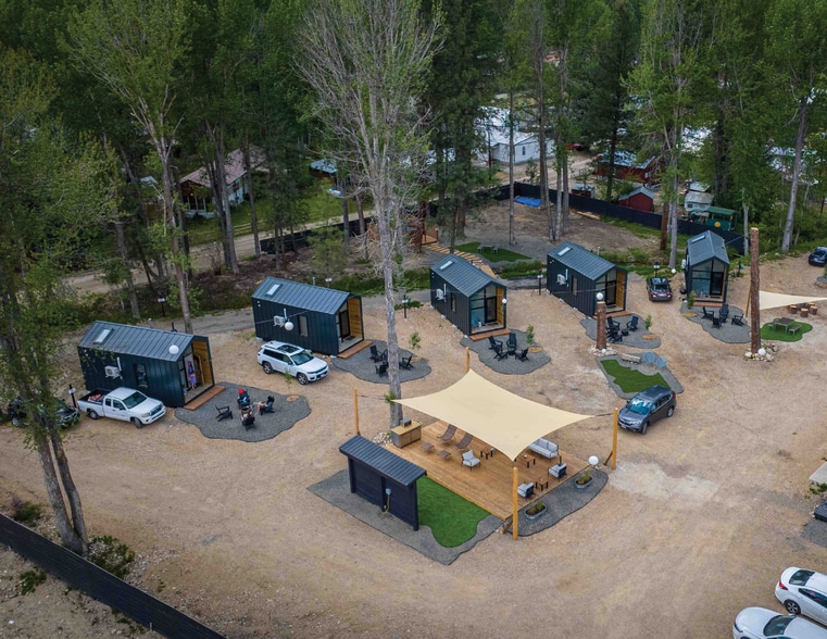 More Photos Of 102 Cottonwood St, Idaho City Hotel For Sale