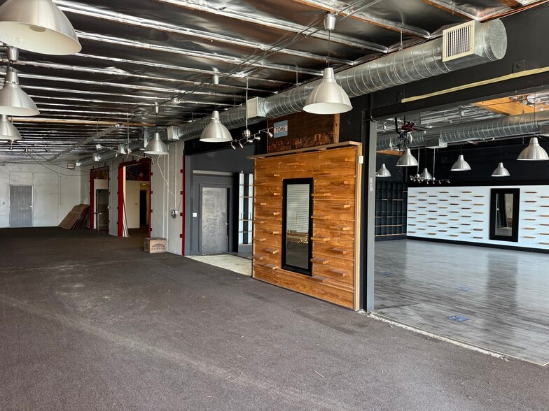 More Photos Of 13161-13245 Harbor Blvd, Garden Grove Restaurant For Lease