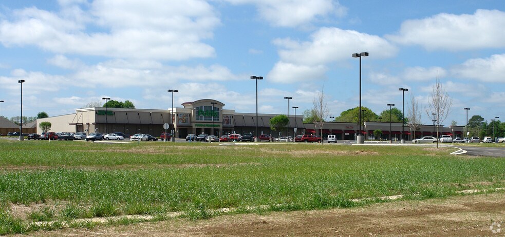 Primary Photo Of 1101 Southview Ln, Tuscaloosa Unknown For Lease