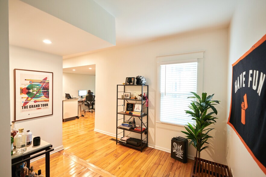 More Photos Of 2716 Westwood Dr, Nashville Office For Sale