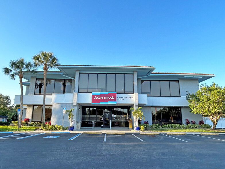 Primary Photo Of 3000 Bee Ridge Rd, Sarasota Office For Lease