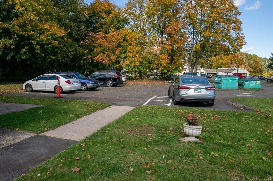 More Photos Of 410 Main St, Southington Storefront Retail Office For Lease