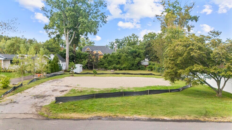 More Photos Of 38 Cook Rd, Stamford Land For Sale