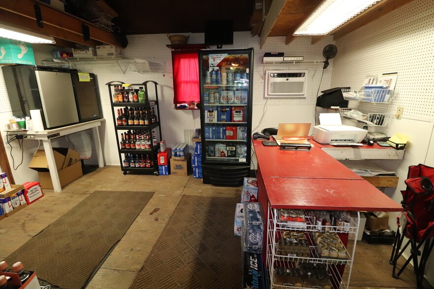 More Photos Of 2788 Main St, Patriot Freestanding For Sale