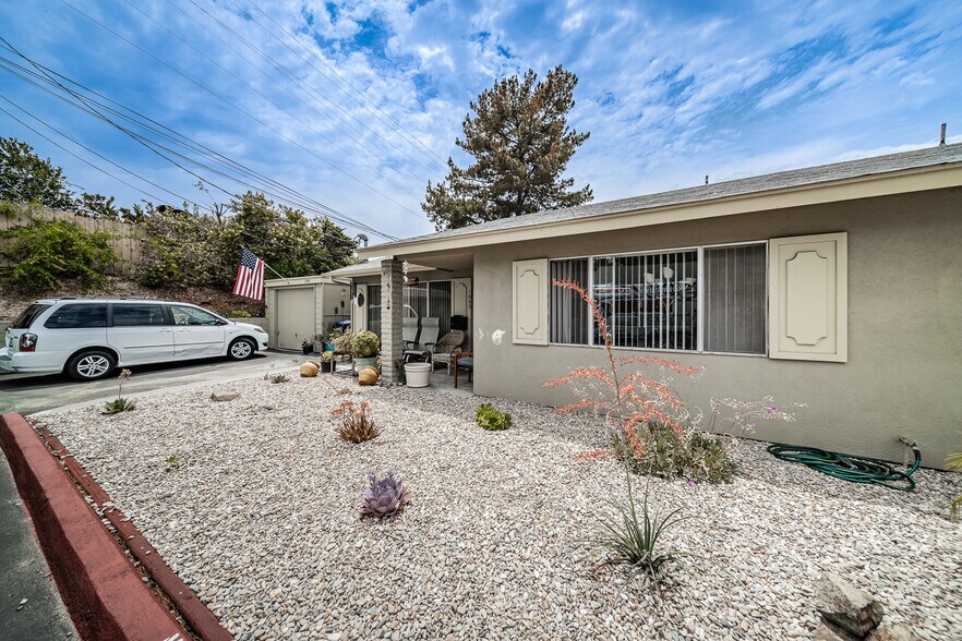 More Photos Of 1051 Meadow Lake Dr, Vista Apartments For Sale