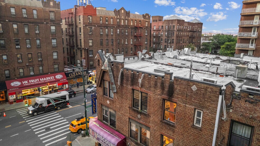 More Photos Of 564 Flatbush Ave, Brooklyn Multifamily For Sale