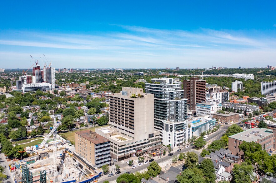 More Photos Of 720 Spadina Ave, Toronto Office For Lease