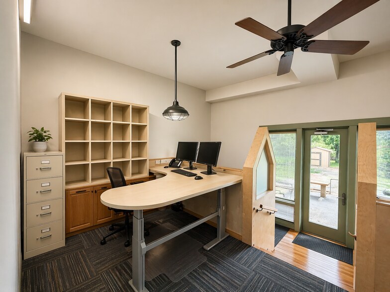More Photos Of 13438-1 Bandera Rd, Helotes Office For Sale