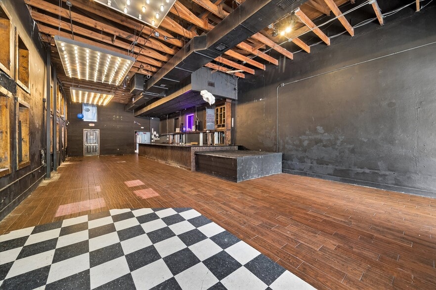 More Photos Of 4218 Washington Ave, Houston Bar For Sale