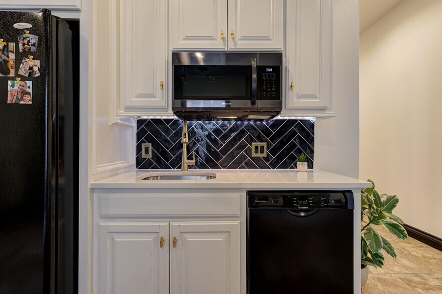 More Photos Of 2917 NW 156th St, Edmond Office Residential For Sale