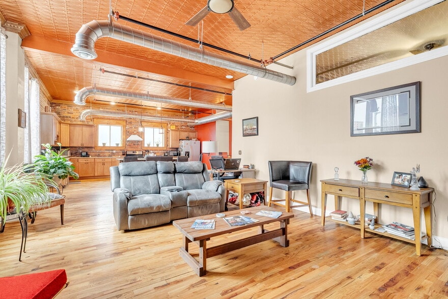 More Photos Of 306-310 Huron Ave, Port Huron Freestanding For Sale