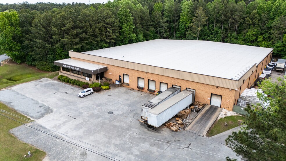 More Photos Of 6480 Best Friend Rd, Norcross Showroom For Lease