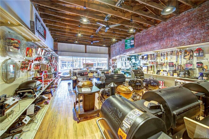 More Photos Of 105 Broadway St, Chico General Retail For Sale
