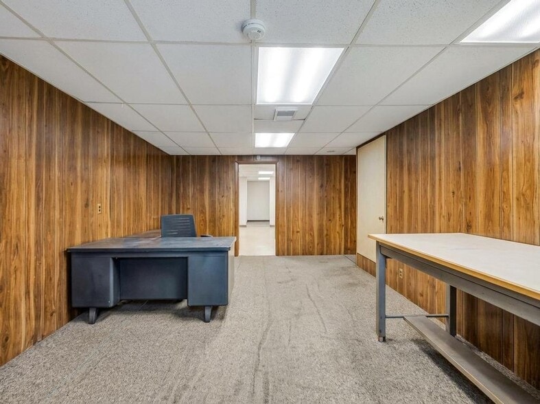 More Photos Of 1424 118th St, College Point Warehouse For Sale
