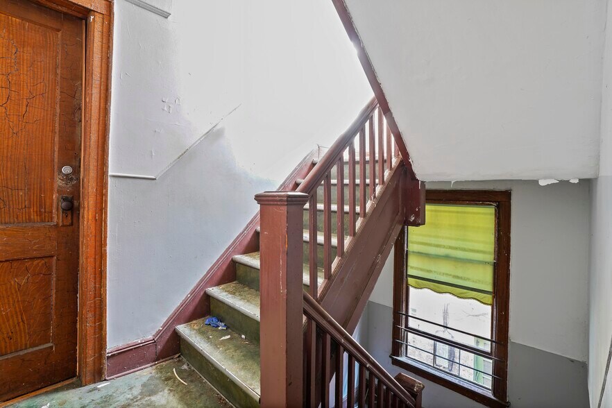 More Photos Of Powers St, Brooklyn Apartments For Sale