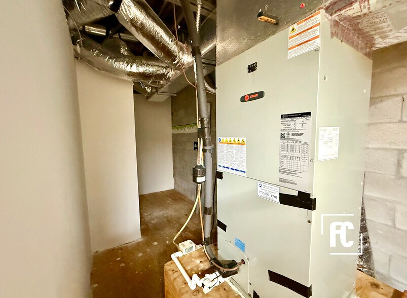 More Photos Of 4287-4303 SW High Meadows Ave, Palm City Light Manufacturing For Sale