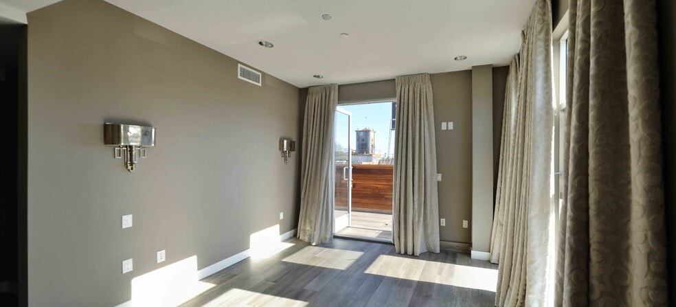 More Photos Of 600 S La Brea Ave, Los Angeles Storefront Retail Residential For Sale