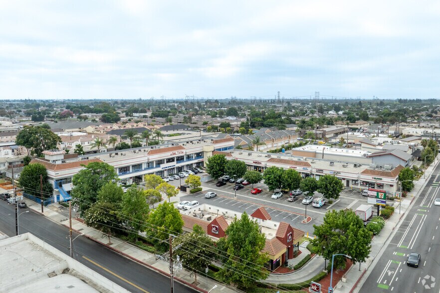 More Photos Of 17610-17620 Bellflower Blvd, Bellflower General Retail For Sale
