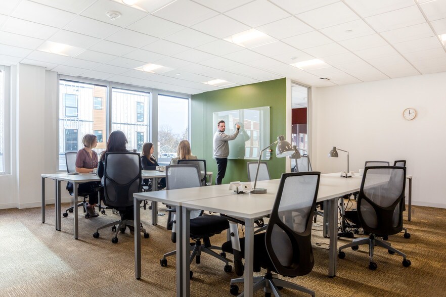 More Photos Of 400 N Main St, Royal Oak Coworking Space