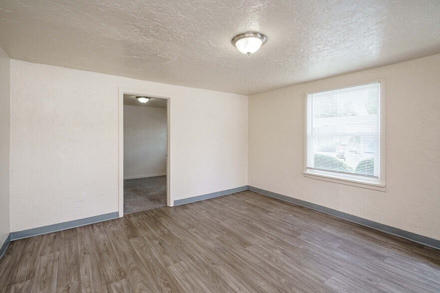 More Photos Of 13718 SE Division St, Portland Apartments For Sale