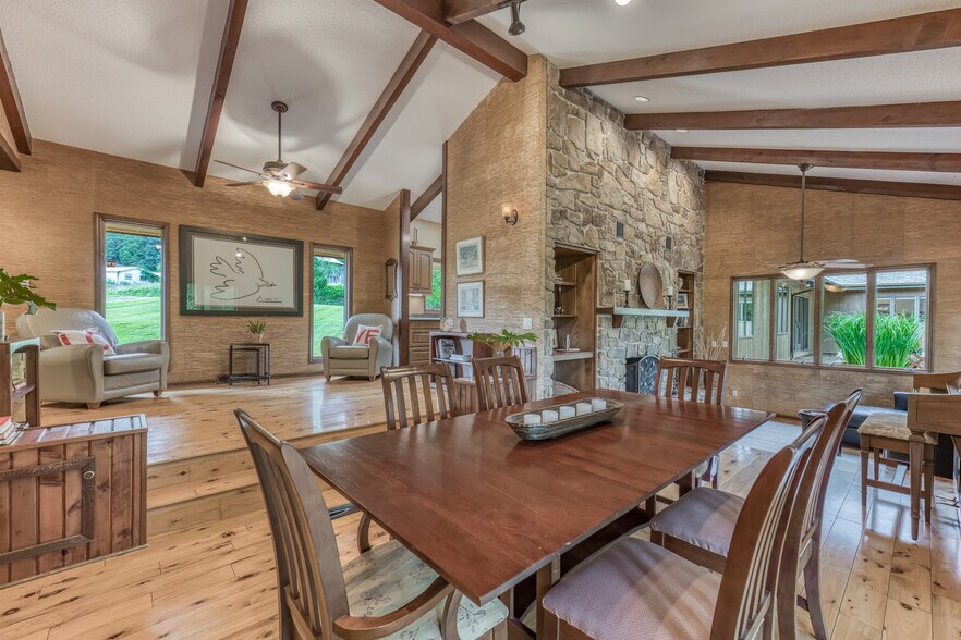 More Photos Of 19080 N Fork River Rd, Abingdon Specialty For Sale