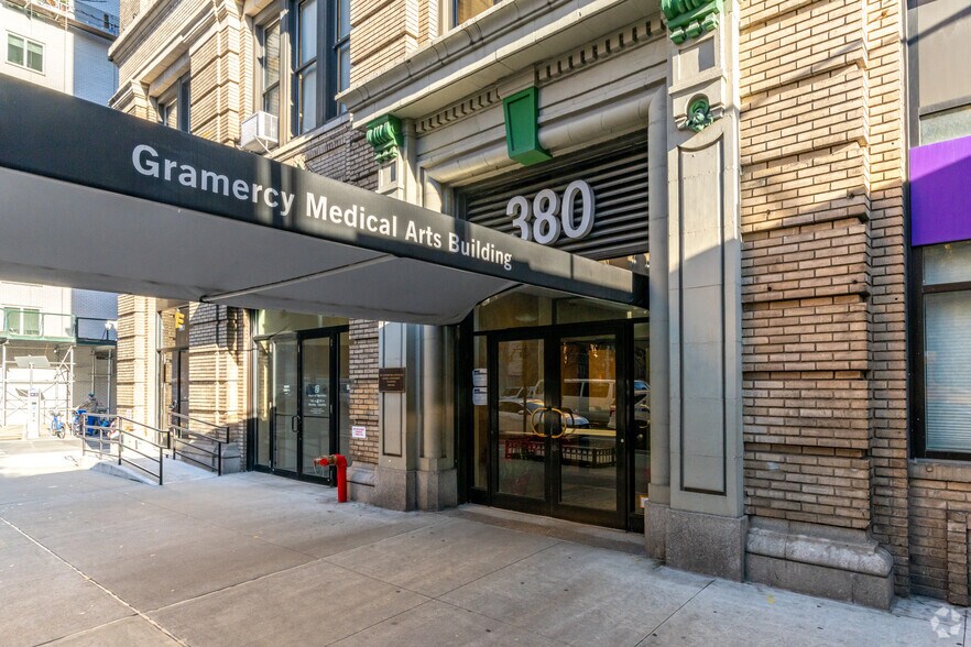 More Photos Of 380 Second Ave, New York Medical For Lease