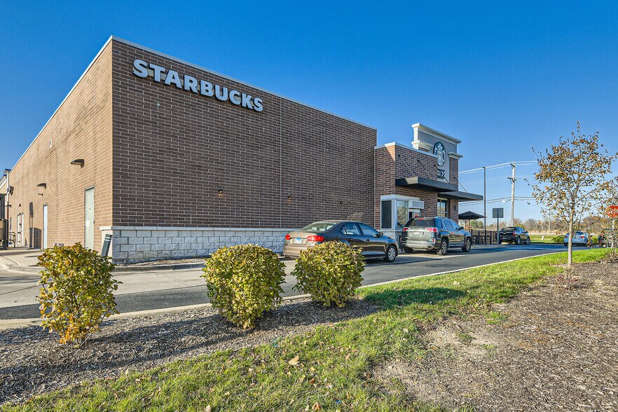 More Photos Of 11525 US Highway 14, Woodstock General Retail For Lease