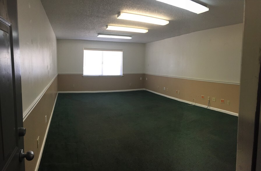 More Photos Of 1501 Ridgewood Ave, Daytona Beach Office For Lease