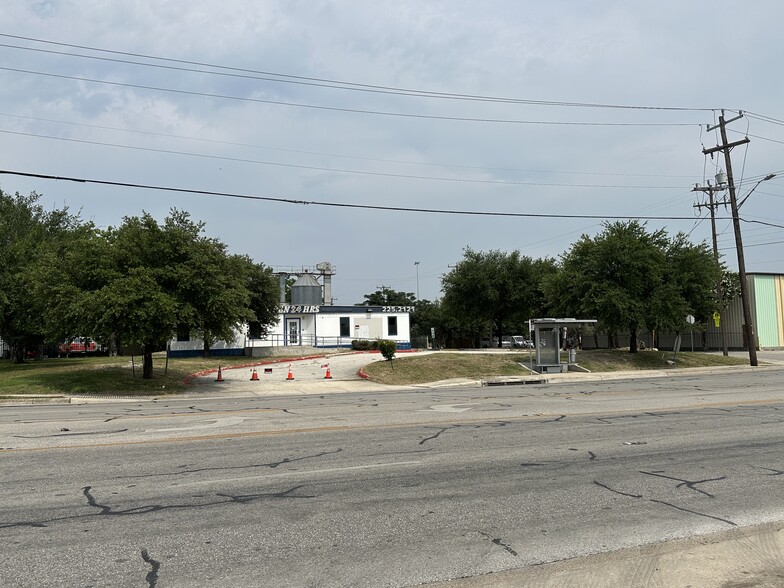 Primary Photo Of 626 S Frio St, San Antonio Storefront Retail Office For Sale