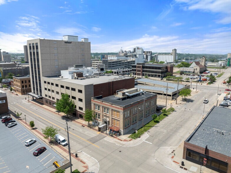 More Photos Of 526 2nd Ave SE, Cedar Rapids Office For Sale