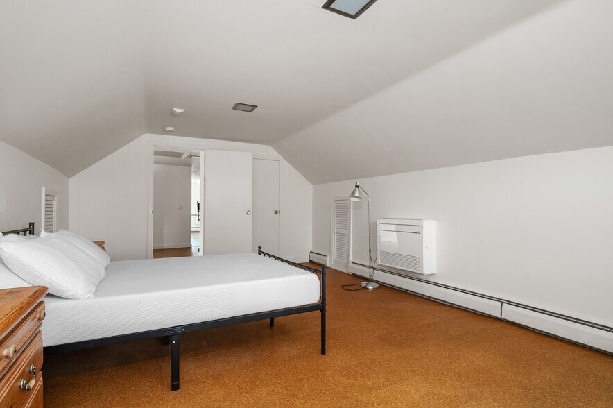 More Photos Of 2 Douglas Pike, Smithfield Office For Sale