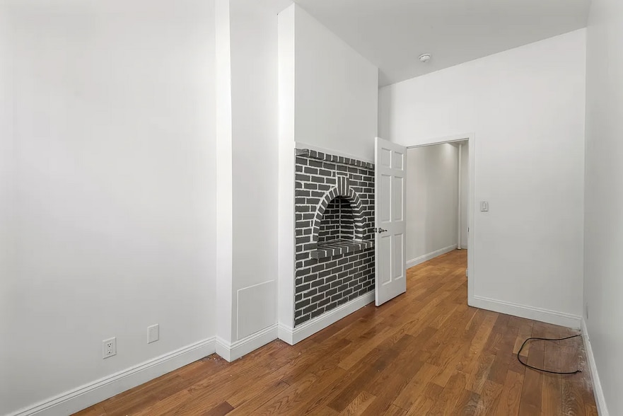 More Photos Of 291 Wyckoff Ave, Brooklyn Apartments For Sale