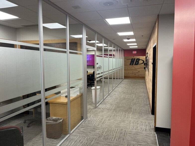 More Photos Of 1025-1035 Hanley Industrial Ct, Brentwood Light Distribution For Lease