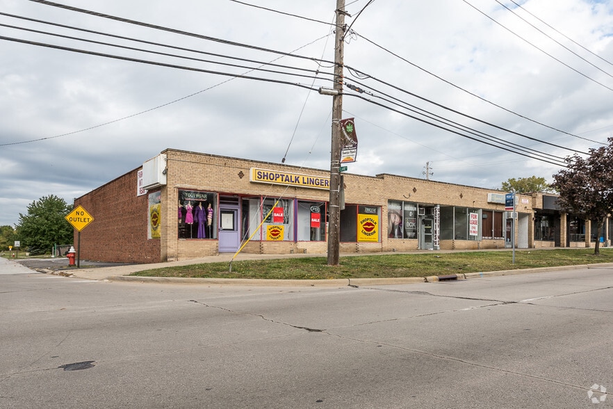 Primary Photo Of 5146-5166 Warrensville Center Rd, Maple Heights Storefront For Lease