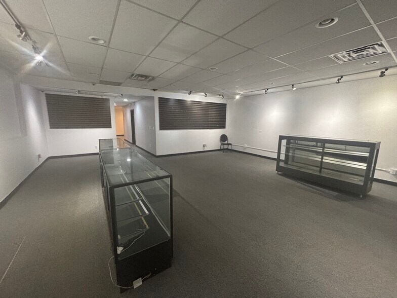 More Photos Of 2262 S Broadway, Denver Storefront For Lease