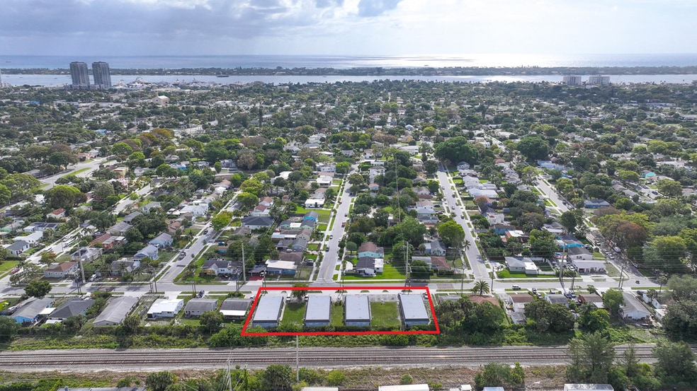 More Photos Of 3307 Windsor Ave, West Palm Beach Apartments For Sale