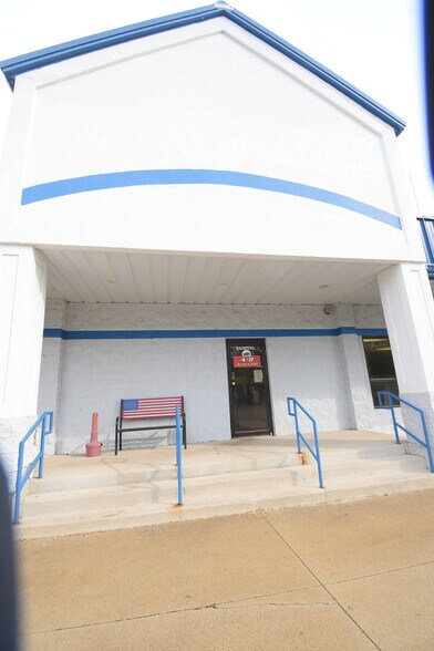 More Photos Of 300 Washington St, Rensselaer Auto Repair For Sale