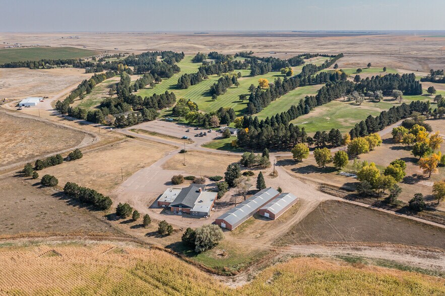 More Photos Of 4552 Gilliland Dr, Kimball Restaurant For Sale