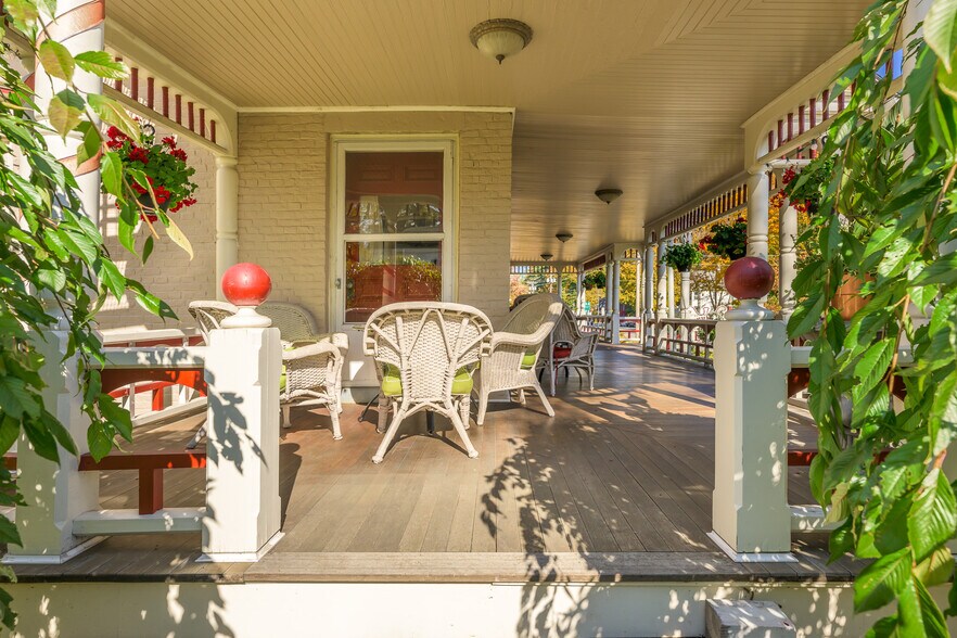 More Photos Of 518 Main St, Great Barrington Hospitality For Sale